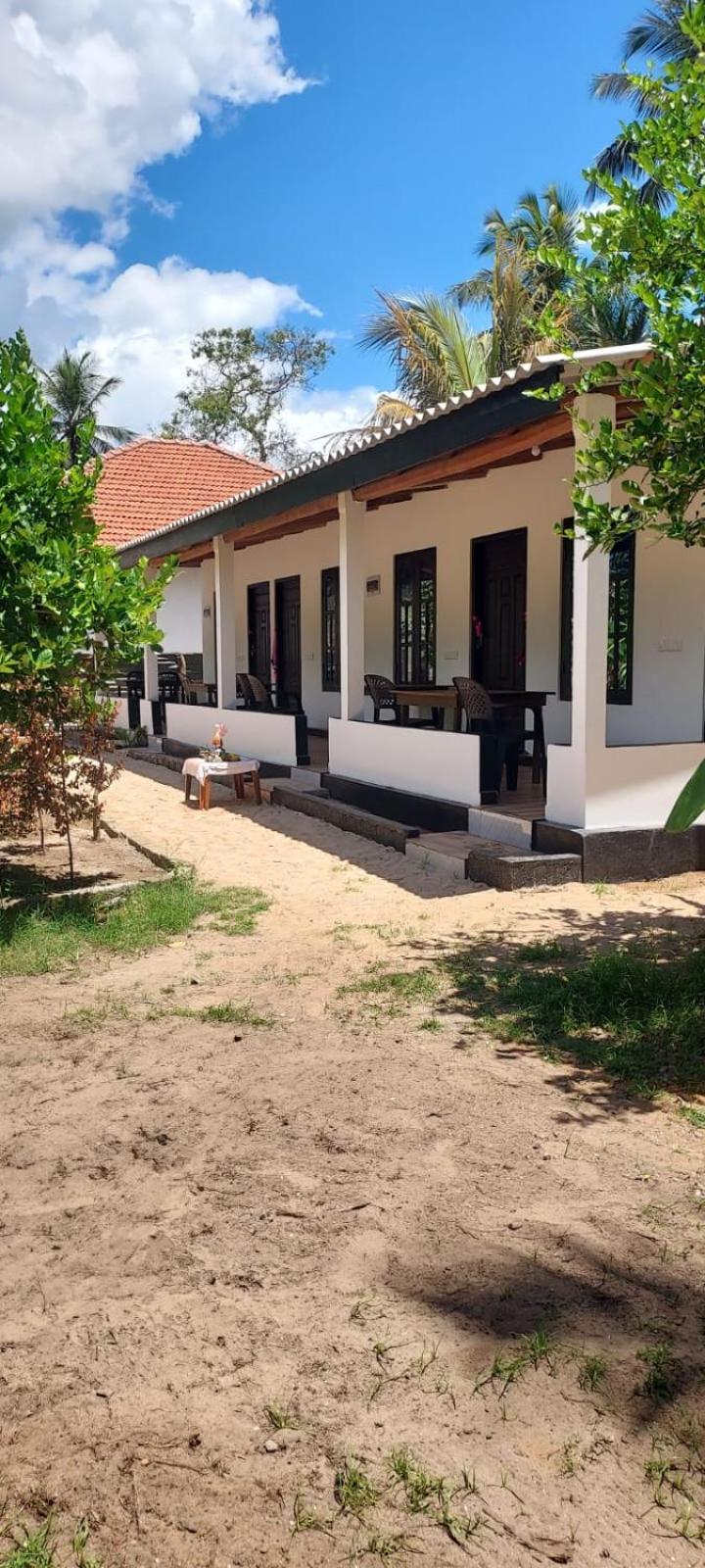 Nilaveli Beach Rooms מראה חיצוני תמונה