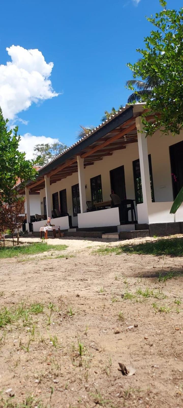 Nilaveli Beach Rooms מראה חיצוני תמונה